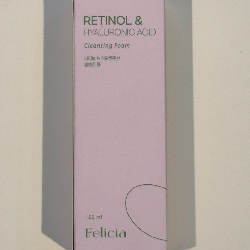 Felicia Retinol & Hyaluronic Acid Cleansing Foam