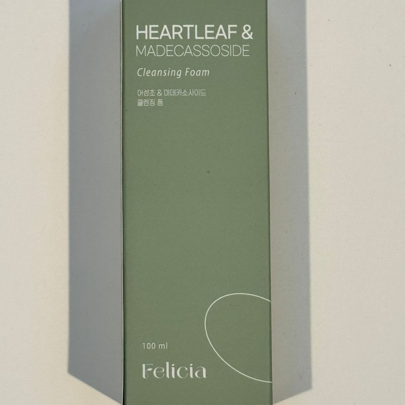 Felicia Heartleaf & Madecassoside Cleansing Foam - 100ml